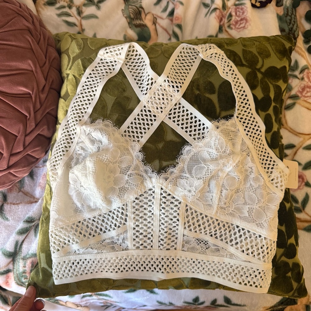 NWT Free People Intimately Sitting Pretty Floral Lace Brami 🌿